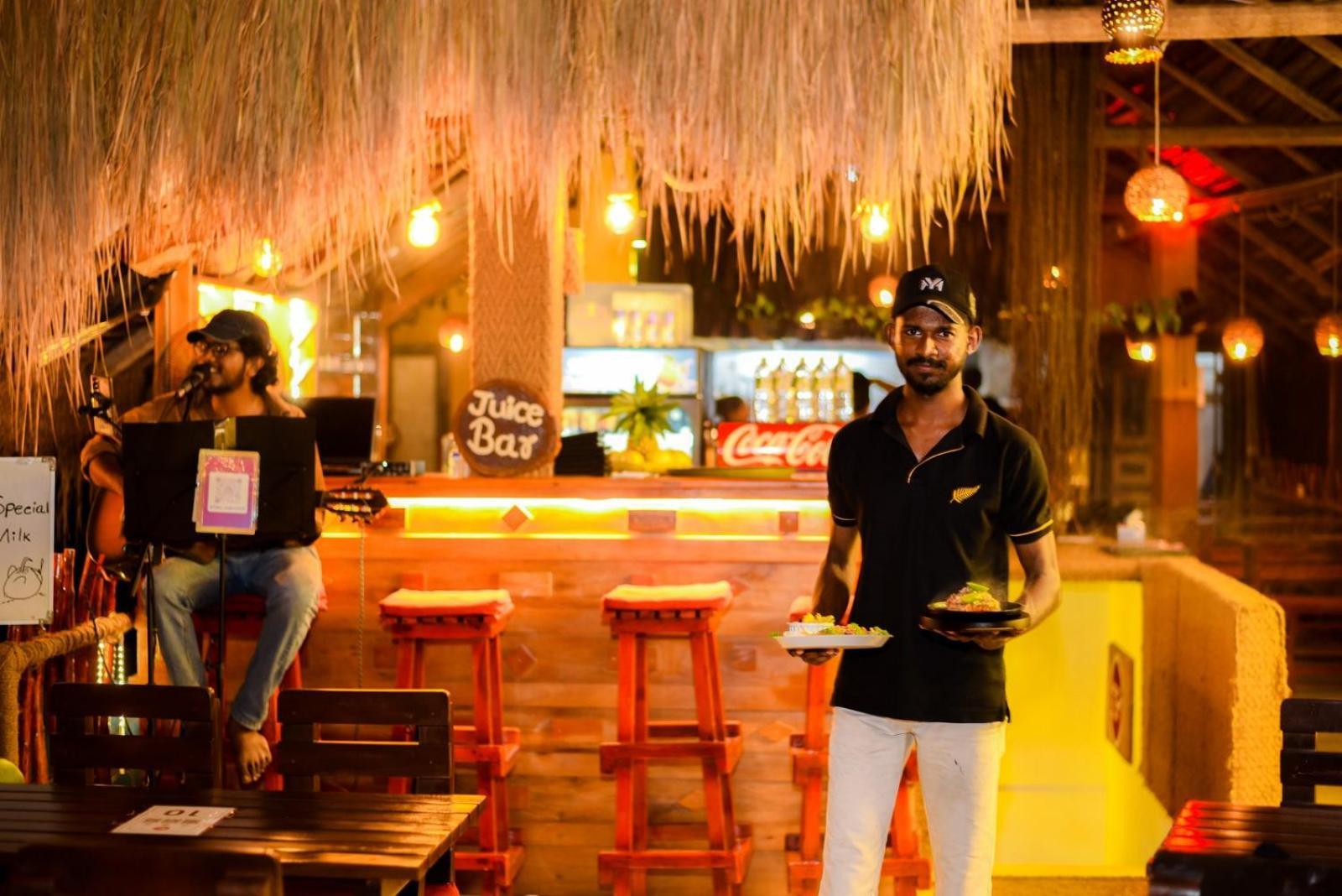 Coconut Style Restaurant & Milinda Guest Otel Unawatuna Dış mekan fotoğraf