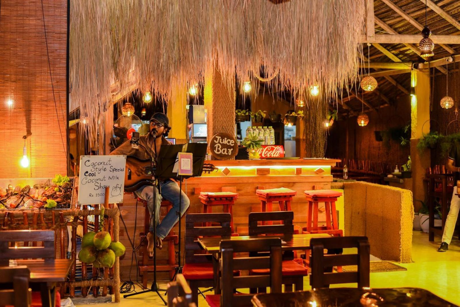 Coconut Style Restaurant & Milinda Guest Otel Unawatuna Dış mekan fotoğraf