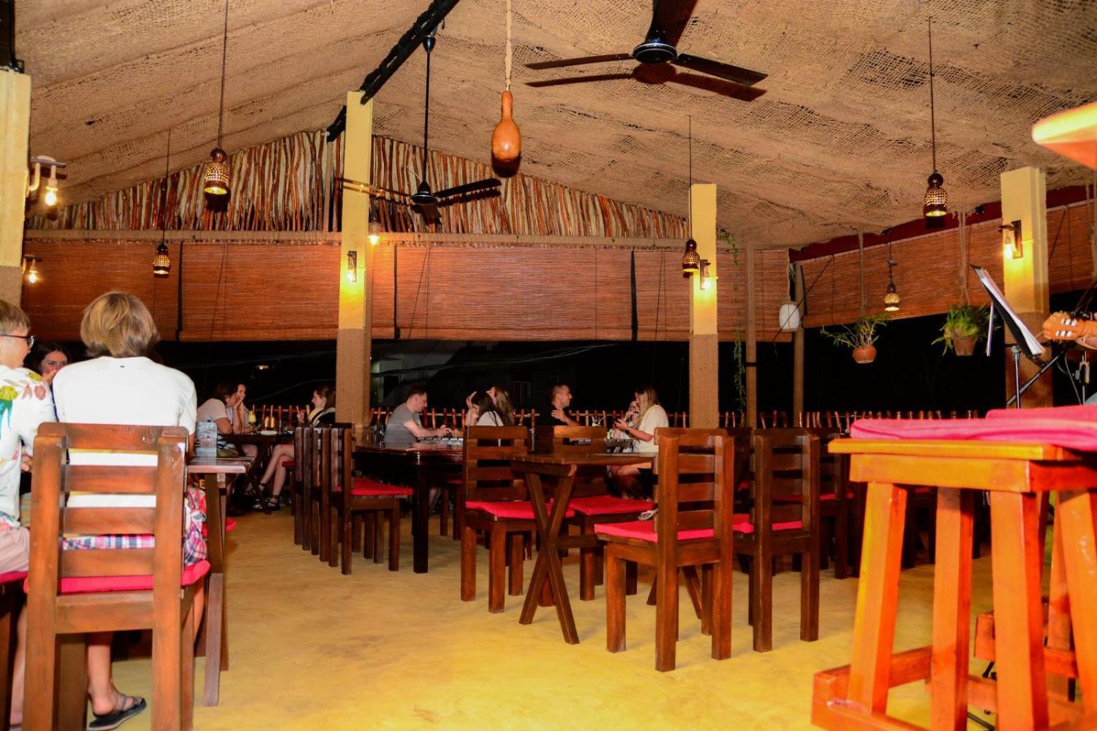 Coconut Style Restaurant & Milinda Guest Otel Unawatuna Dış mekan fotoğraf